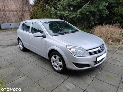 Opel Astra IV GTC 1.4 Active