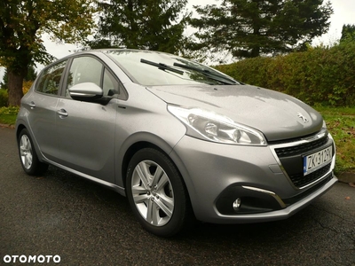 Peugeot 208 PureTech 82 Stop & Start Signature