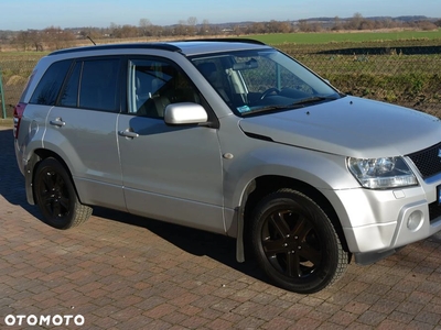 Suzuki Grand Vitara 2.0 De luxe