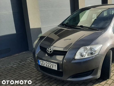 Toyota Auris 1.33 VVT-i Terra