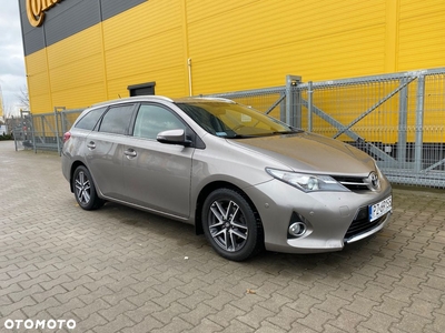 Toyota Auris 1.6 Premium +