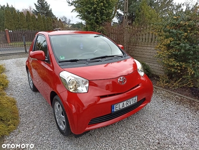 Toyota iQ