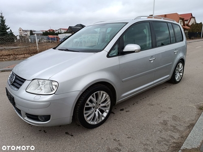 Volkswagen Touran 1.6 FSI Basis Tiptr