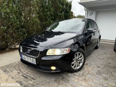 Volvo S40 2.0D DPF Powershift Summum