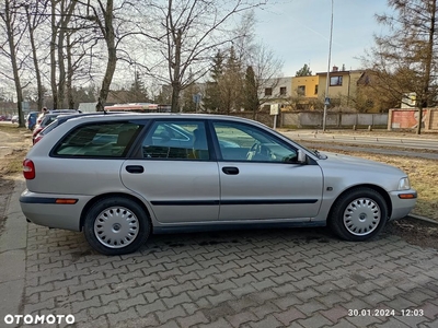 Volvo V40 1.6