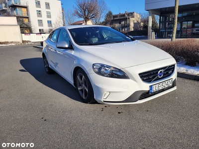 Volvo V40 D4 Drive-E R-Design Summum