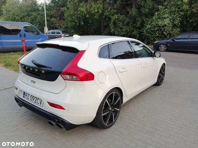 Volvo V40 T3 R-Design Summum