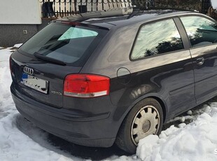 Audi a3 8p 1.9 tdi 2007 Lz7l części