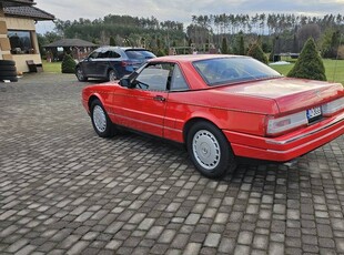 Cadillac Allante v8