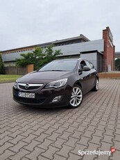 Opel Astra J