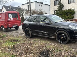 Porsche cayenne S 4,8 bez pompowanego zawieszenia