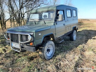 Tarpan Honker 4x4 Ośmioosobowy