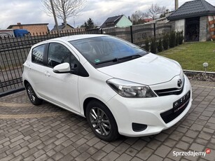 Toyota Yaris 1.0 VVT-i benzyna 2014