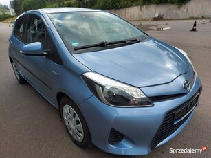 TOYOTA YARIS HYBRYDA 1,5VVT 100 PREMIUM 2012r. 1497Cm3 Nawiagacja Klimatro