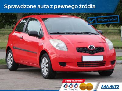 Używane Toyota Yaris - 15 000 PLN, 101 378 km, 2007