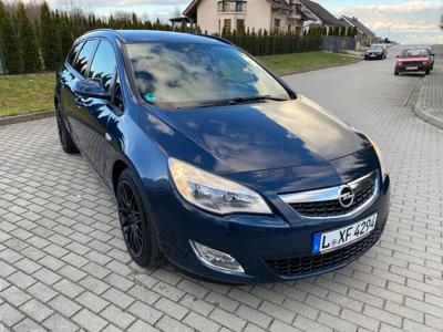 Używane Opel Astra - 18 900 PLN, 231 000 km, 2011