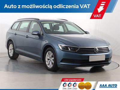 Używane Volkswagen Passat - 64 000 PLN, 185 722 km, 2018