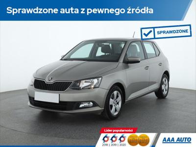 Używane Skoda Fabia - 34 000 PLN, 51 745 km, 2015