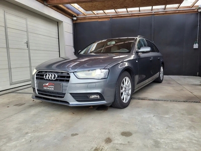 Audi A4 B8 Avant Facelifting 2.0 TDI 112g 136KM 2012