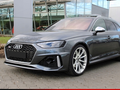 Audi A4 B9 RS4 Avant Facelifting 2.9 TFSI 450KM 2023