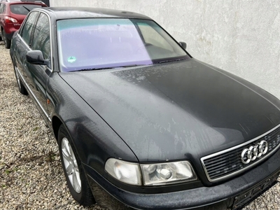 Audi A8 D2 Sedan 2.8 174KM 1995