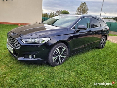 Ford Mondeo 2.0 TDCi Titanium PowerShift 2015 · 176 000 km