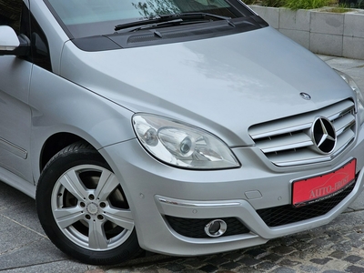 Mercedes B 180