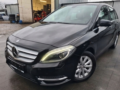 Mercedes Klasa B W246 Sports Tourer 180 BlueEFFICIENCY 122KM 2014