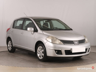 Nissan Tiida 1.8 i