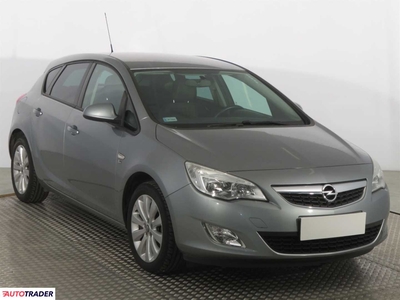 Opel Astra 1.4 138 KM 2012r. (Piaseczno)