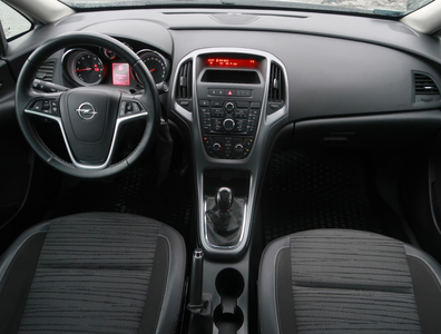Opel Astra 2016 1.6 16V 134574km Sedan