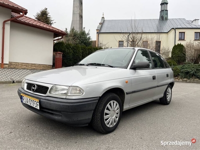 Opel Astra F 2002r. 1.4 16v. Przebieg jedyne 111 tys km.