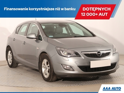 Opel Astra J Hatchback 5d 1.4 Turbo ECOTEC 140KM 2010