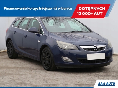 Opel Astra J Sports Tourer 2.0 CDTI ECOTEC 160KM 2011