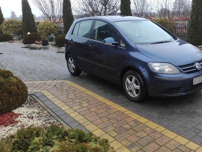 Piękny volkswagen golf plus