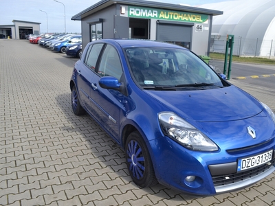 Renault Clio III Hatchback 5d 1.2 i 16V 75KM 2010