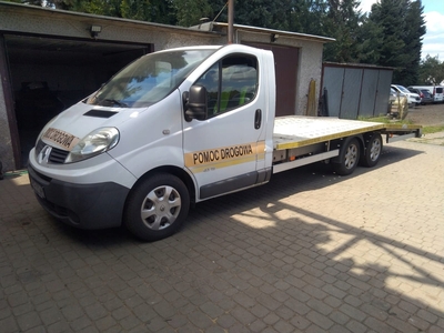 Renault Trafic II Furgon 2.0 dCi 115KM 2010