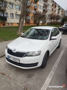 Skoda Rapid 1.6 TDI nawigacja biala