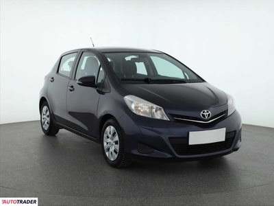 Toyota Yaris 1.3 97 KM 2014r. (Piaseczno)