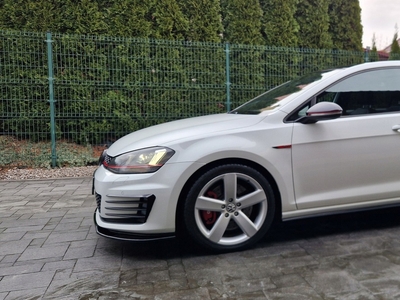 Volkswagen Golf VII 2016