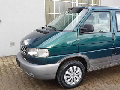 Volkswagen Multivan 1998 · 361 600 km · 2 461 cm3 · Diesel