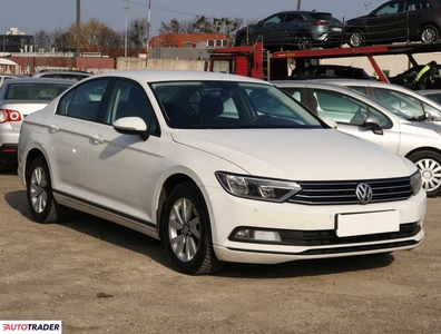 Volkswagen Passat 1.4 147 KM 2016r. (Piaseczno)