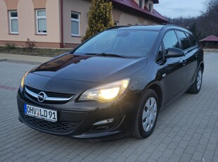 Opel Astra J 1.4T 130tys z Niemiec kamera grzana kierownica i fotele 2x PCC