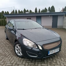 Volvo V60 I 1.6 DIESEL / HAK / KSENONY / STAN TECH. BDB / OKAZJA