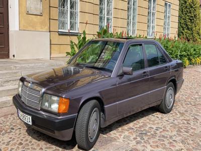 Mercedes-Benz W 201 190E.Bardzo niski przebieg!Prywatny!