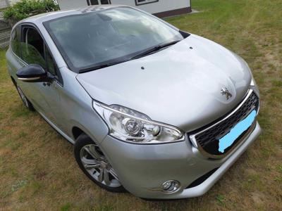 Peugeot 208 1.2 benzyna
