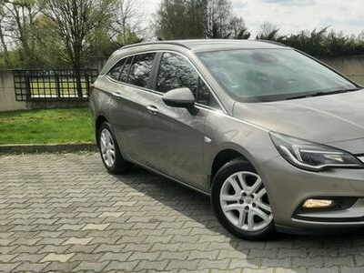 Opel Astra Super Cena Gwarancja Przebiegu pełny Serwis tylko ASO Duza Navi Chrom