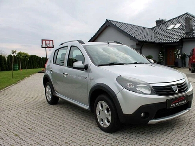 Dacia Sandero I Hatchback 5d 1.6 MPI 87KM 2009