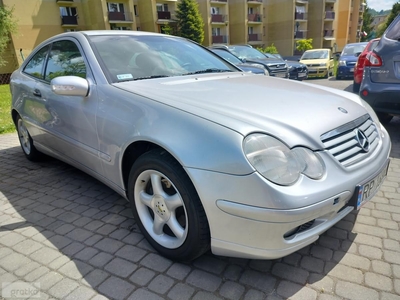 Mercedes C 200 1 właściciel benzyna polski salon