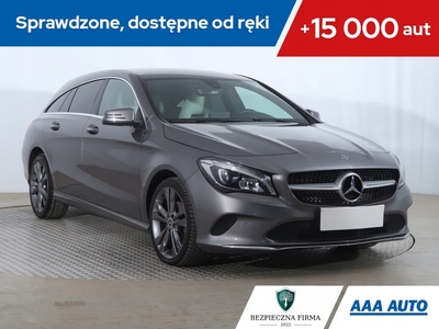 Mercedes CLA C117 Shooting Brake Facelifting 1.6 180 122KM 2017